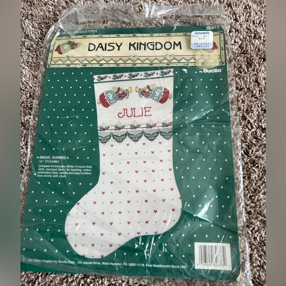 Daisy Kingdom Vintage 1991 Christmas Stocking Cross-Stitch Kit Angel Bunnies 16”